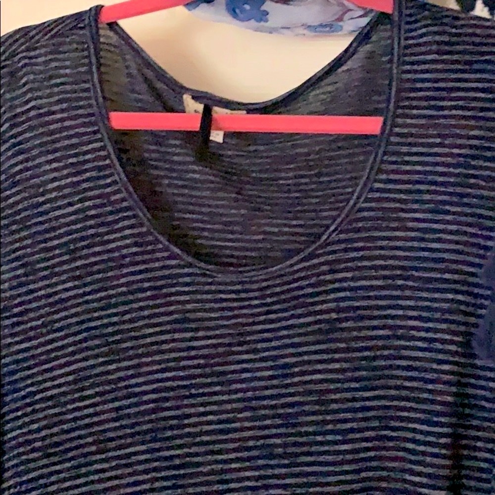 BLUE TOP & SCARF - Picture 4 of 7
